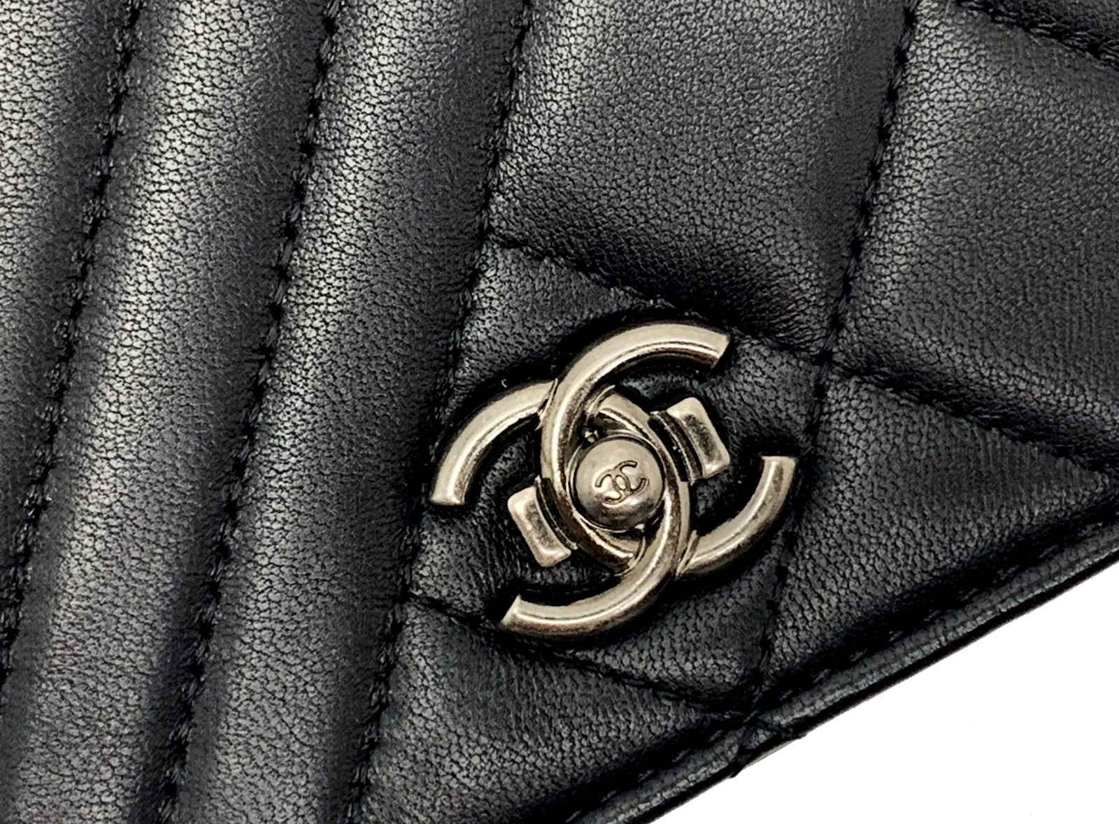 CHANEL シャネル ボーイシャネル ラムスキン チェーンウォレット ...