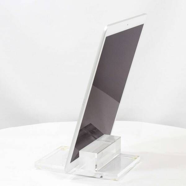 中古品〕 iPad Air 第3世代 64GB シルバー MUUK2J／A Wi-Fi【344