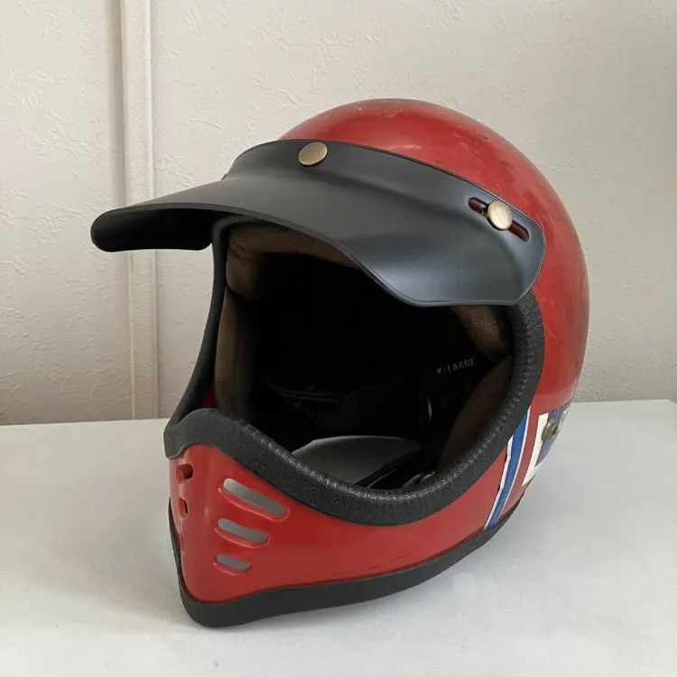 バイザー☆新品 ヘルメット 汎用 黒 真鍮 ジェット バイク バイザー☆新品 ヘルメット 汎用 黒 真鍮 ジェット バイク