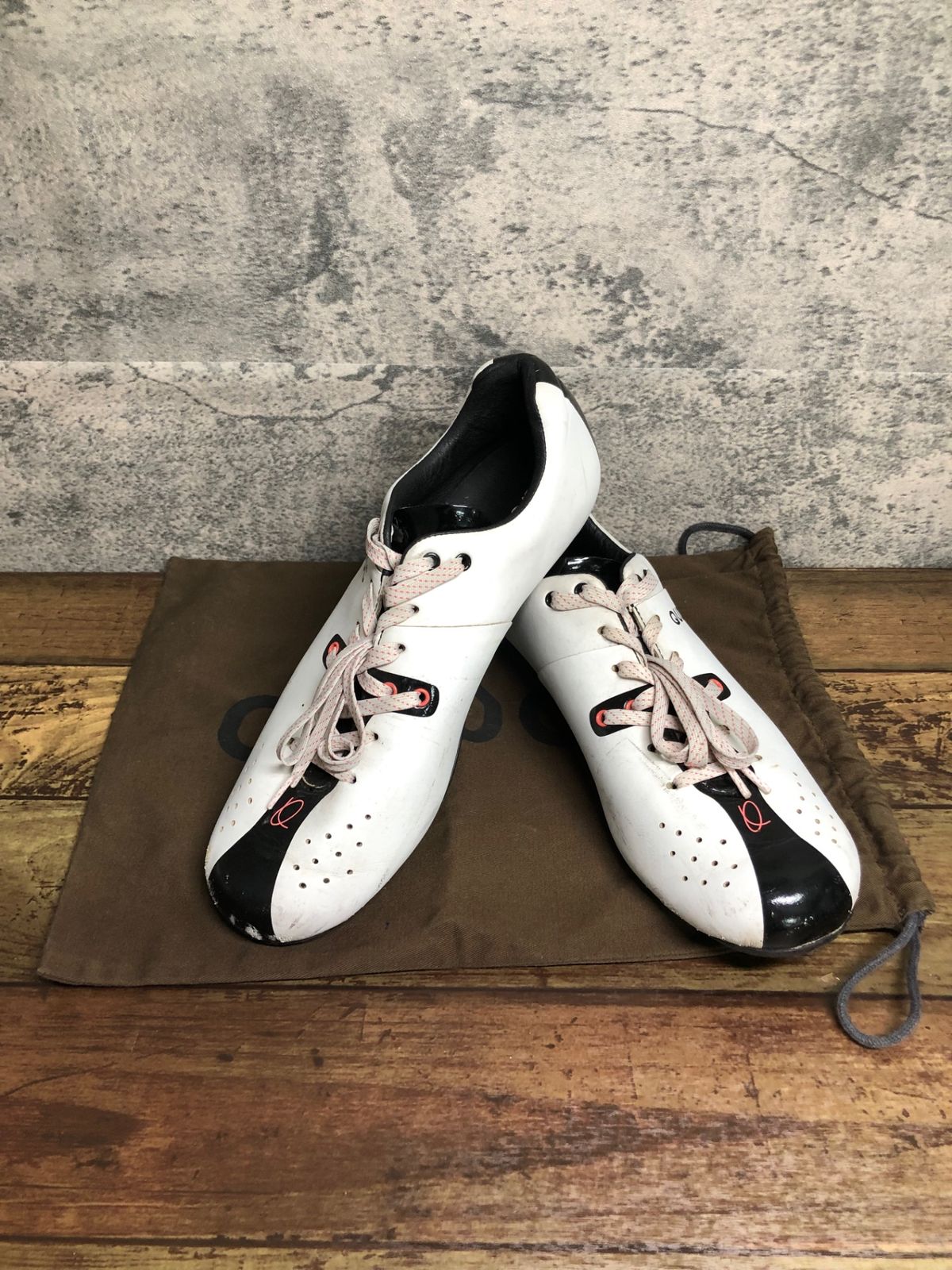 全国送料無料・イイ店 未使用】QUOC (UK6.5 EU40.5 Shoes Road Lace-Up Night 25cm～