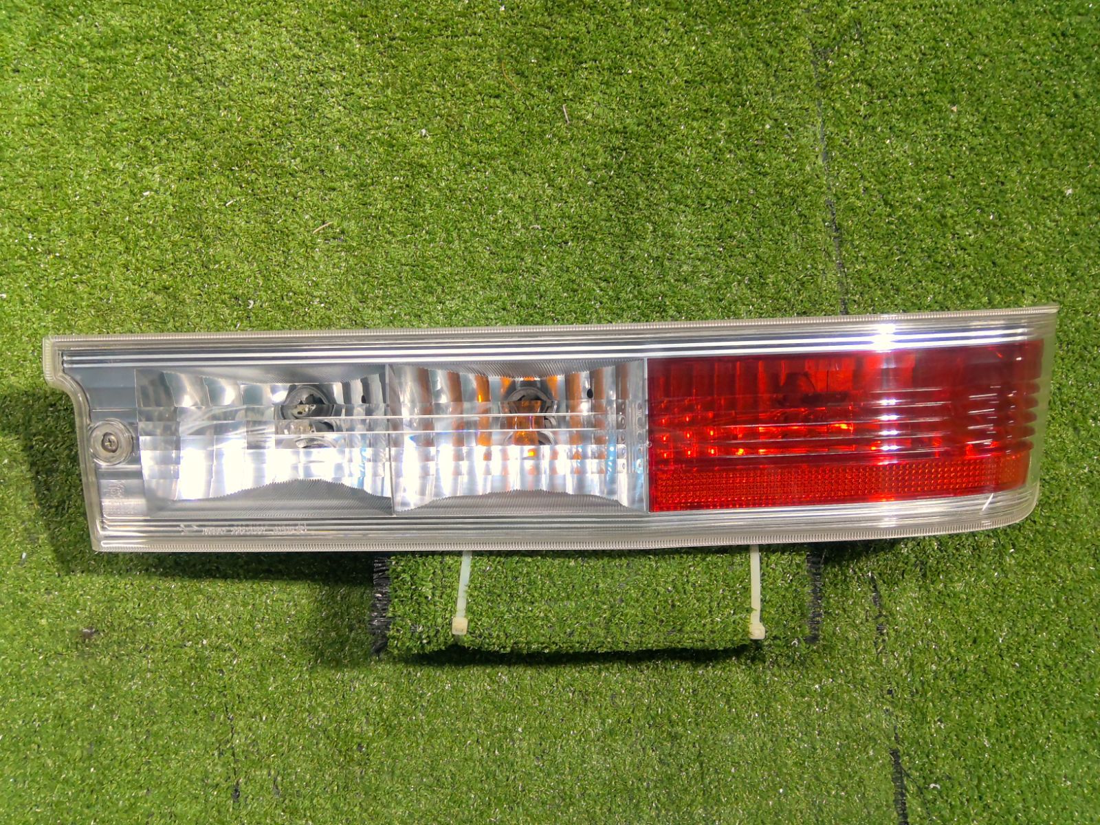 エクストレイル タイタン、Ｈ４年、右テールランプ DBA-NT32 右テールランプ 220-23746 26550-6FP0A