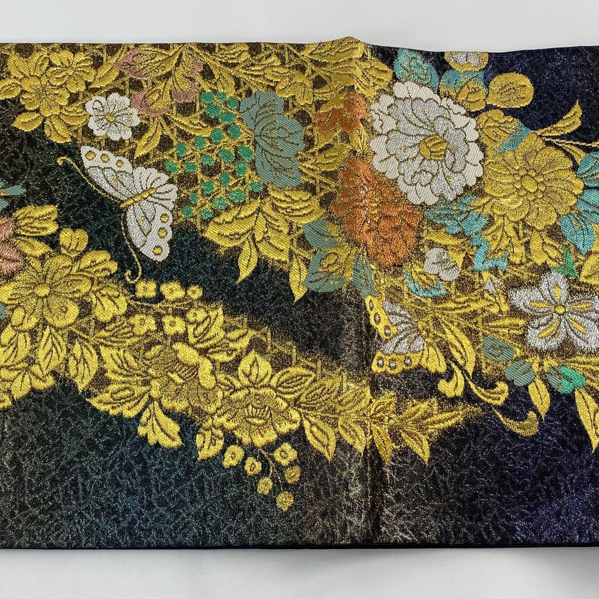 美品】 袋帯 秀品 草花 蝶 金銀糸 刺繍 灰緑 六通 正絹 【中古