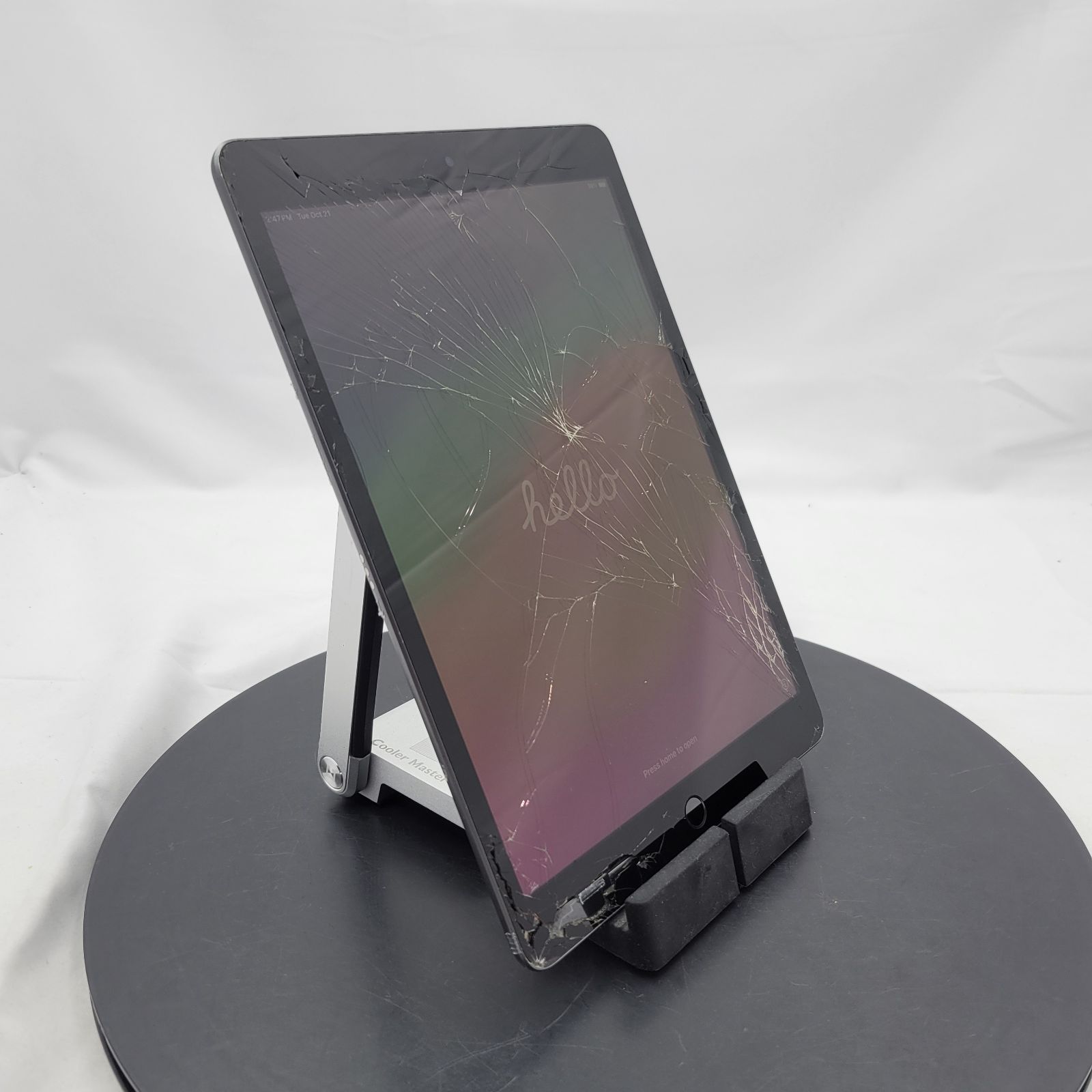 ジャンク iPad 第9世代 256GB SIMフリー 液晶破損 - メルカリ