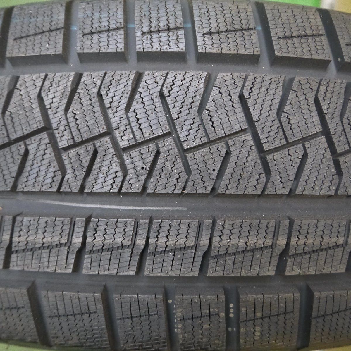 未使用！21年！1本価格☆スタッドレス 225/60R18 ピレリ アイス
