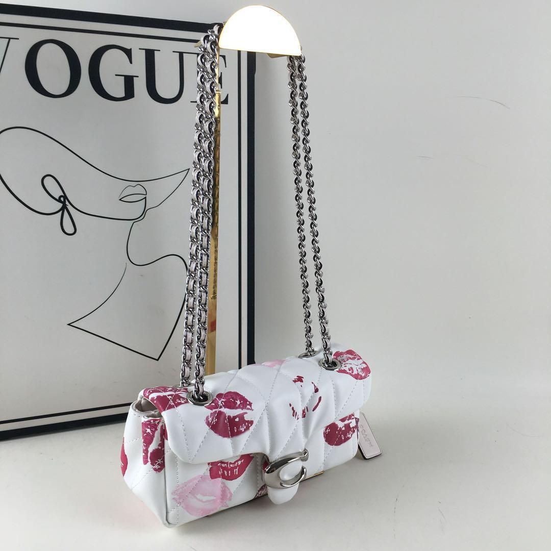 新品 COACH コーチ CR114 キルティングショルダーバッグ - メルカリ