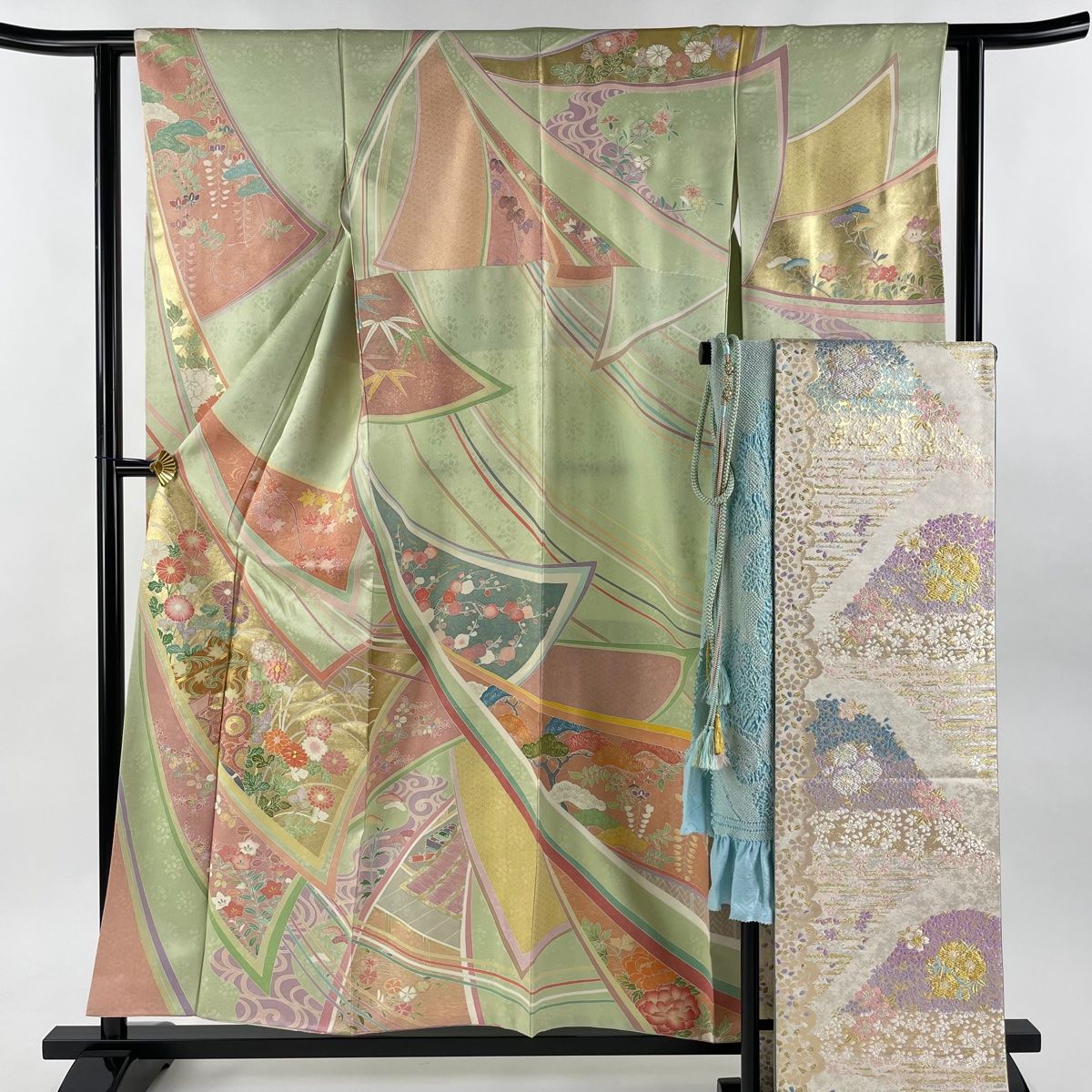 振袖 身丈156.5cm 裄丈60.5cm S 袷 袋帯フルセット 落款 草花 秋草 刺繍 金糸 黄緑色 正絹 秀品 【】