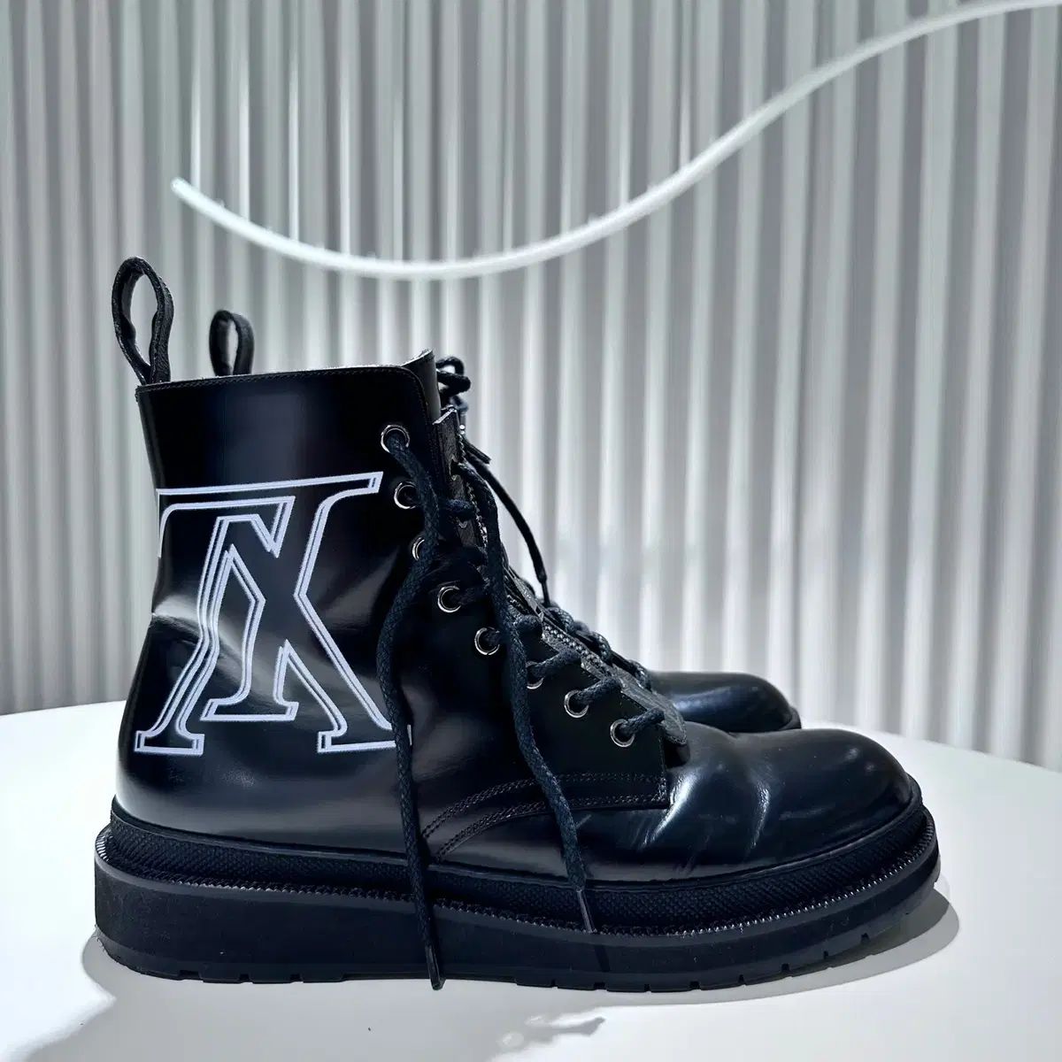 ルイヴィトン LOUIS VUITTON シルエットアンクルブーツ ブーツ