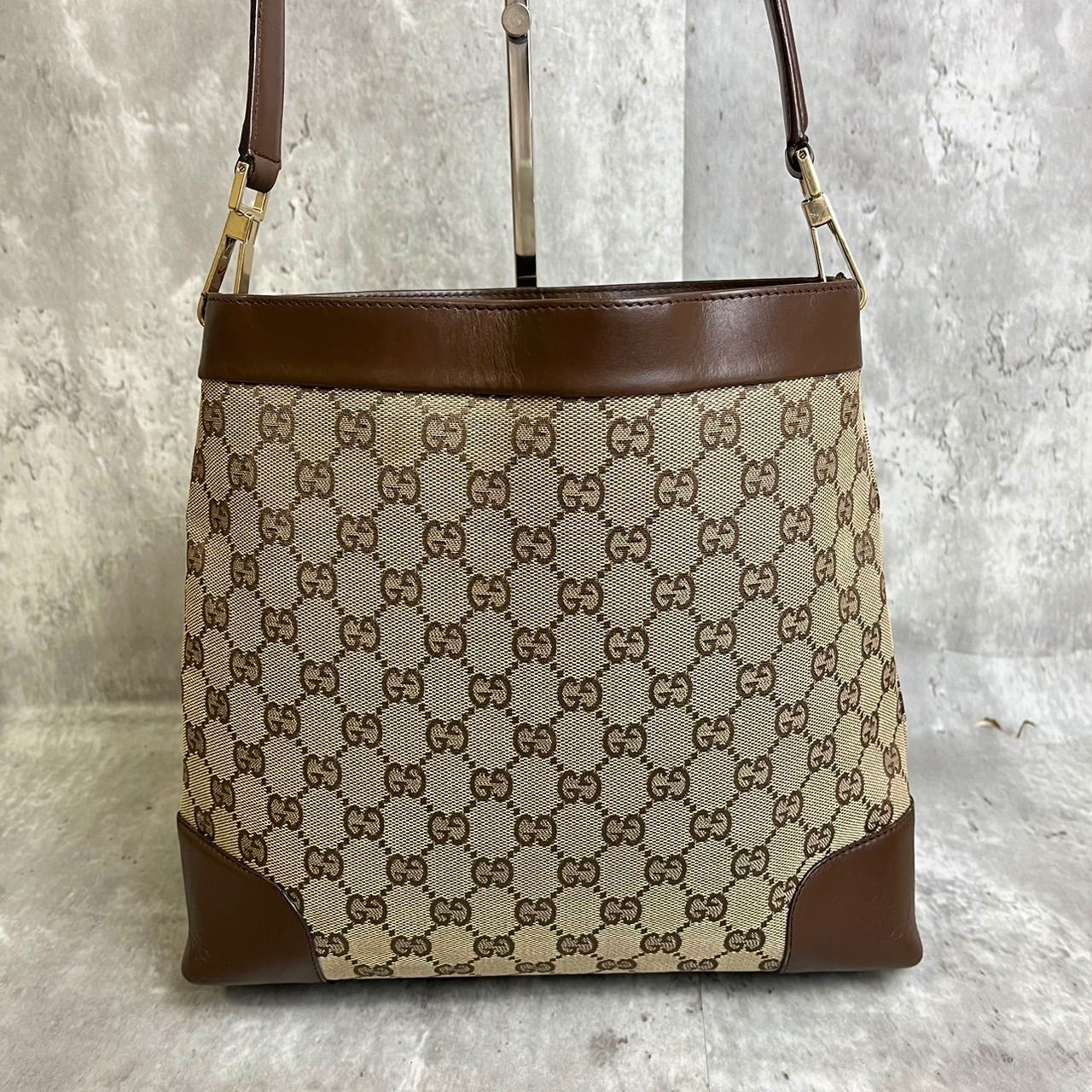GUCCI ワンショルダーバッグ ハンドバッグ GG柄 ブラウン ゴールド
