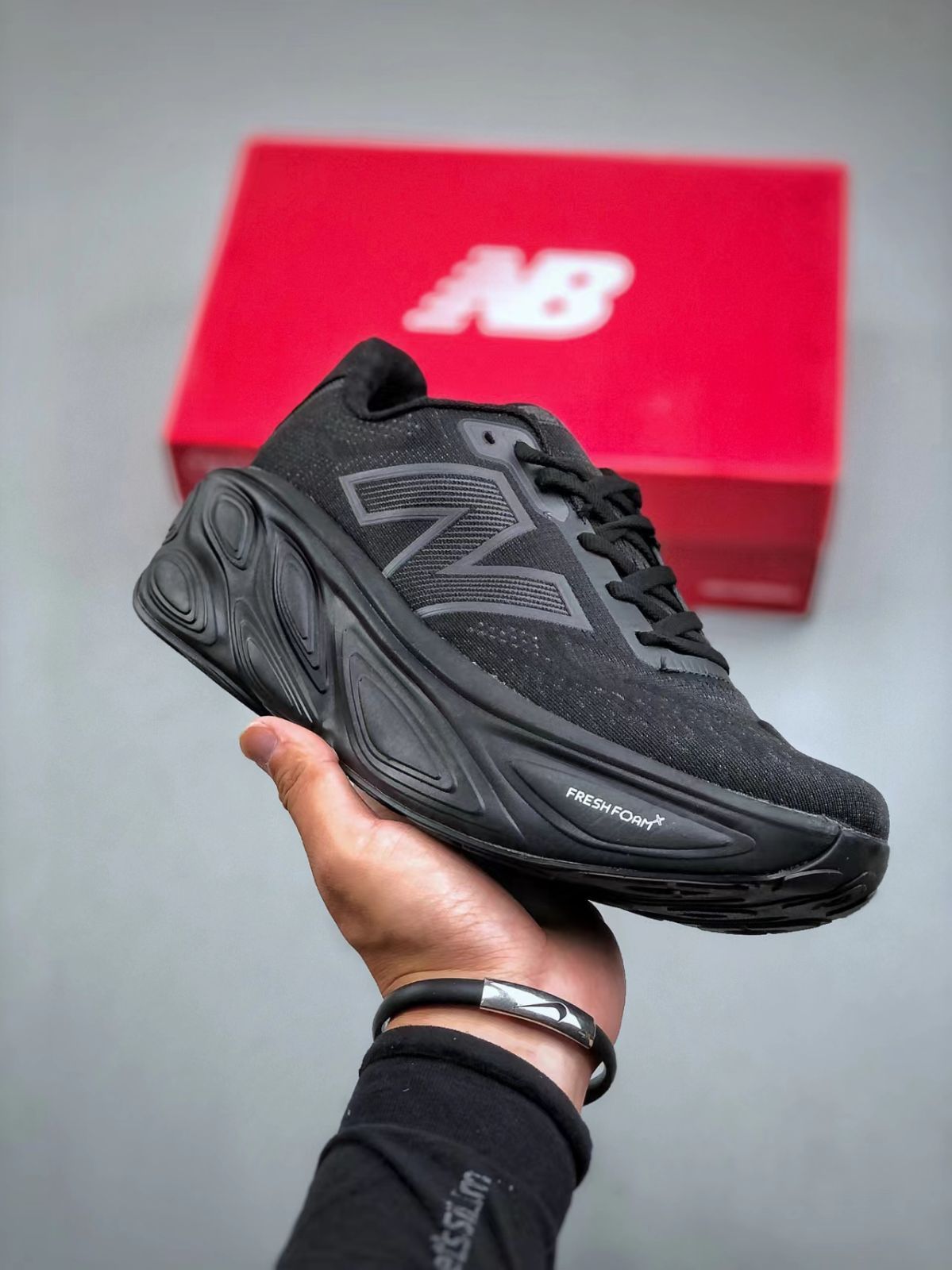 New Balance More V4 - Black