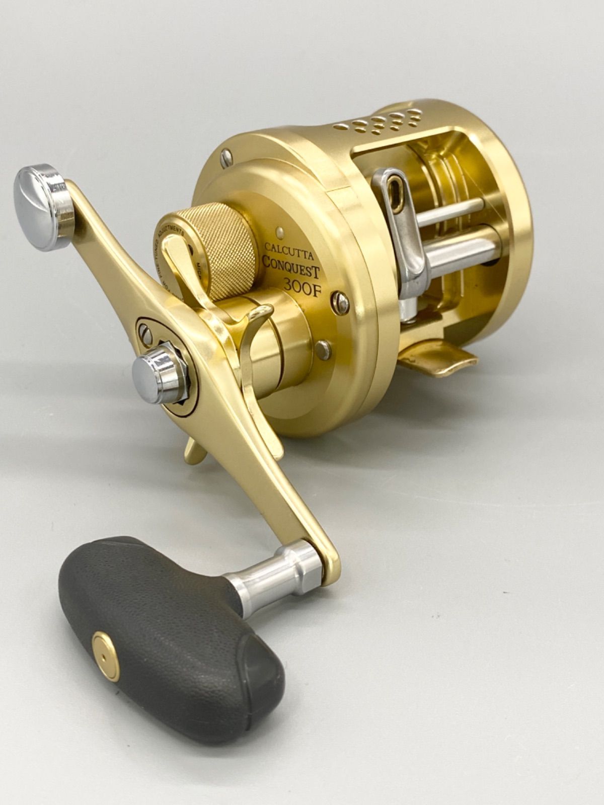 SHIMANO  シマノ カルカッタコンクエスト300F  訳あり品