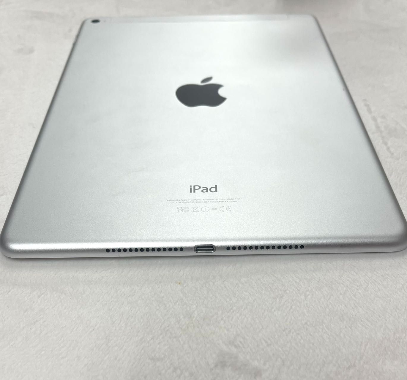 中古品】iPad Air 2 16GB 9.7インチ シルバー 電池 83％ - メルカリ