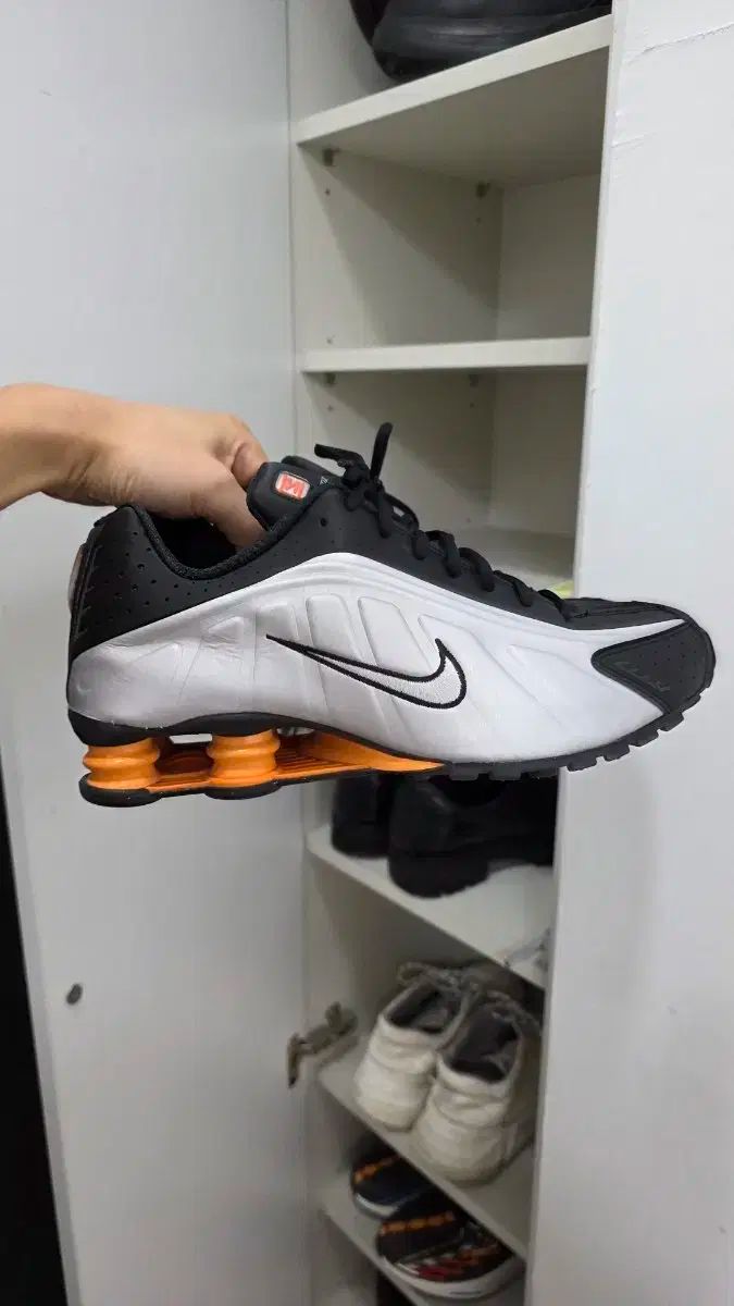 ほぼ NIKE HQ1988-003 285mm