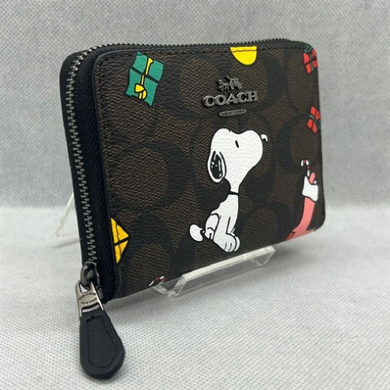 匿名配送 新品未使用 COACH 二つ折り財布 スヌーピー ワインマルチ