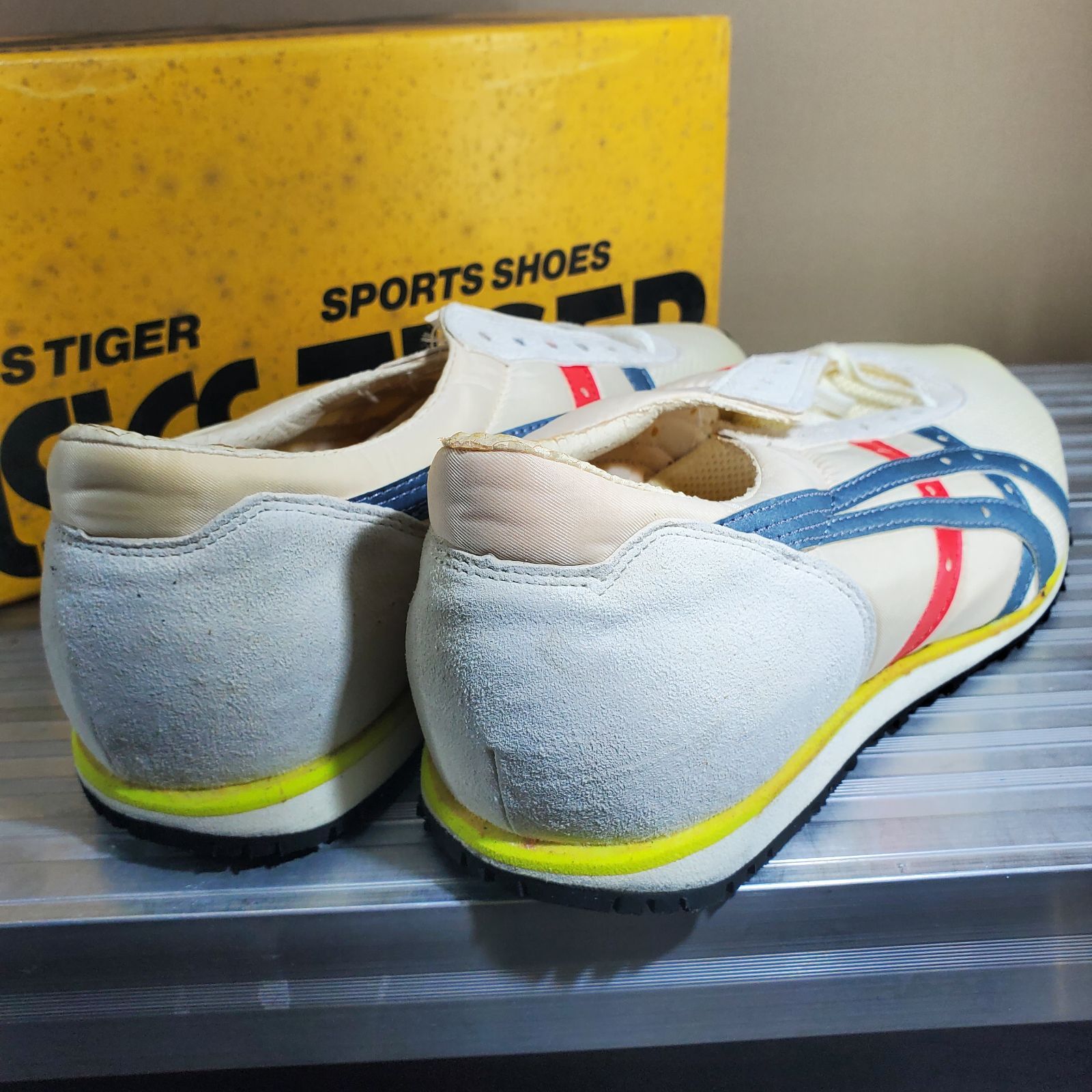 ➂【サマー特価！】【希少コレクターズアイテム！】1982 asics