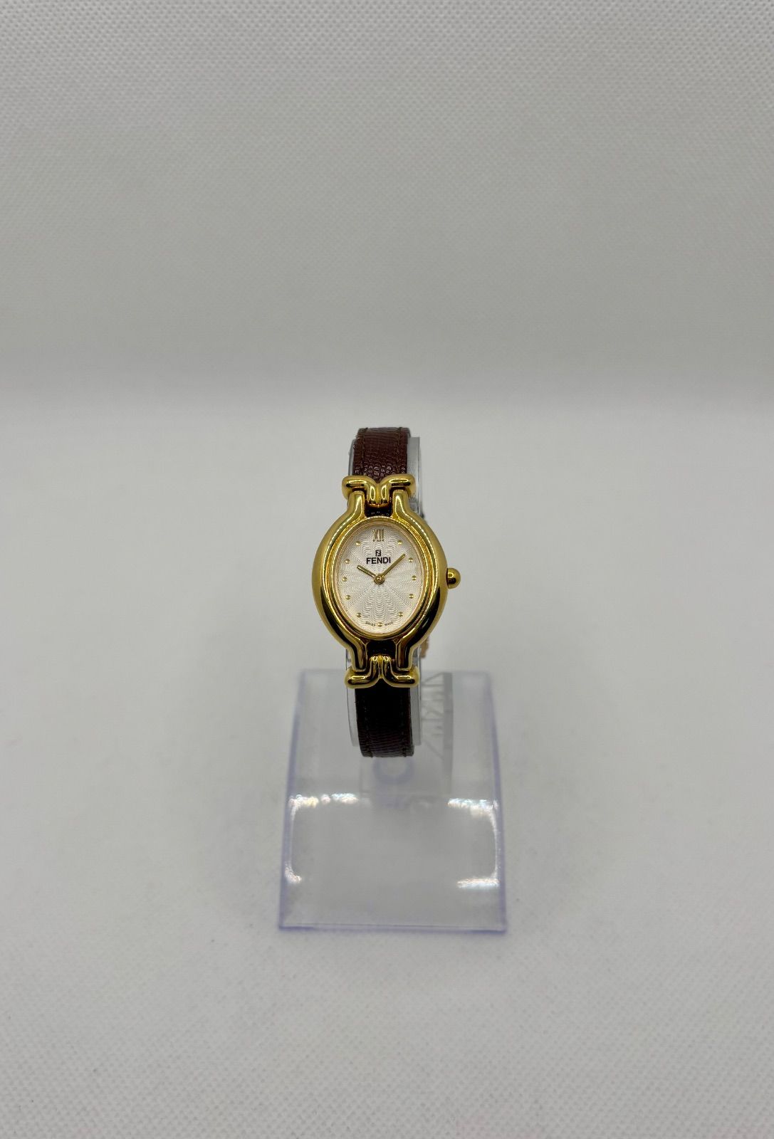 FENDI/フェンディ チェンジベルトウォッチ シルバー文字盤 スイス製 革ベルト/水色 黒 QZ レディース腕時計 FENDI フェンディ チェンジベルト GP 革ベルト シルバー文字盤