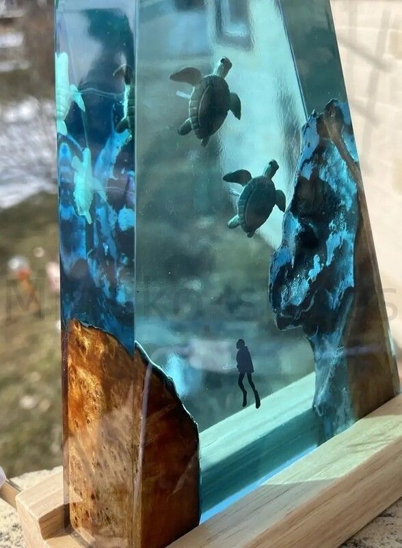 新品 レジンアート ナイトライト 海洋生物 ウミガメダイバー USB給電