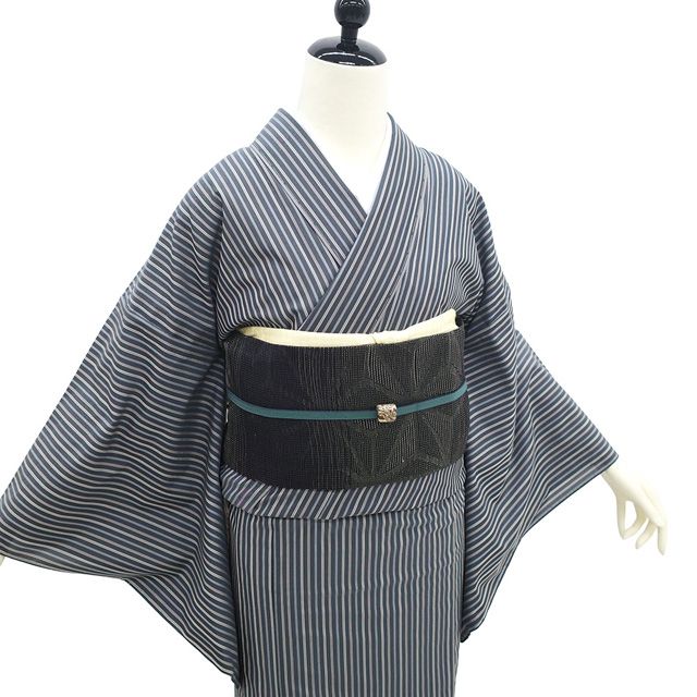 新古品】 夏物 本場大島紬 夏大島 着物 未使用 正絹 大島紬 単衣 縞