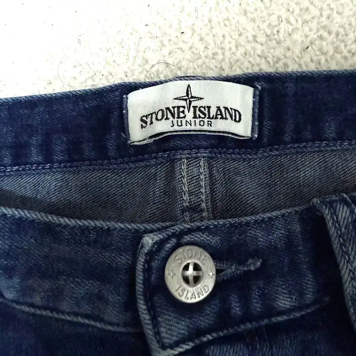 28 STONE ISLAND ストーンアイランド レディース ワッペン デニムパンツ ジュニア DECORATOM_COM_BR