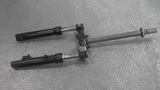 ジョグ FI SA55J-005xxx の フロントフォークセット 1760067662