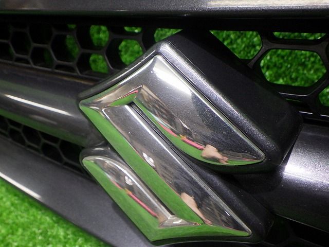 ジムニー 純正 グリル JB23W 5～7型 72111-76J0 スズキ 250926019