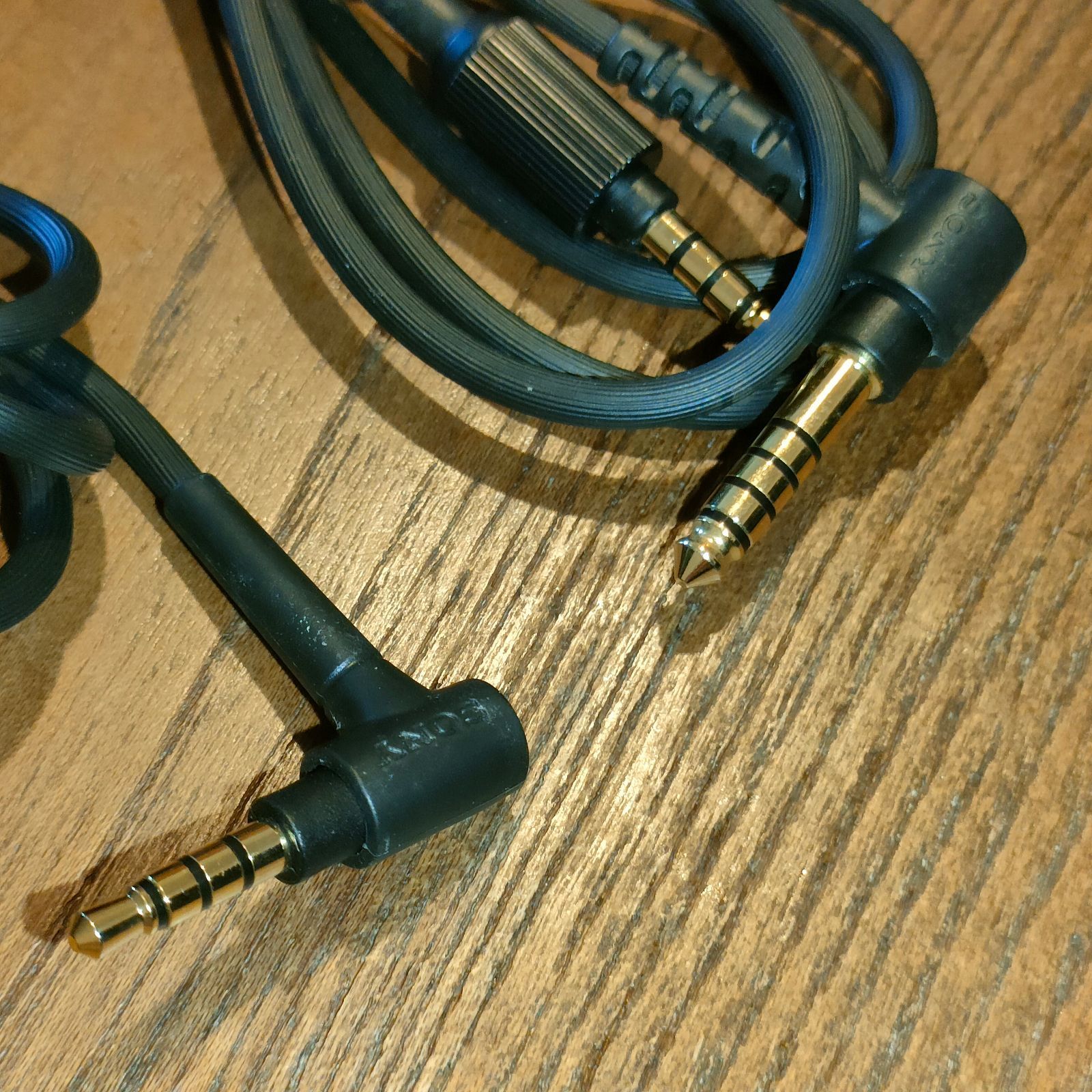 有線ヘッドホン