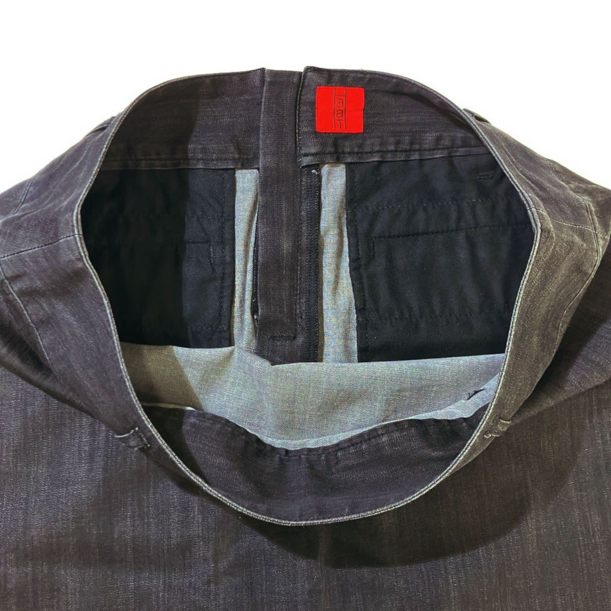 【HaaT】ハートイッセイミヤケ　ロングスカート刺繍　グレー　Mサイズ HaaT ISSEY MIYAKE ハートイッセイミヤケ サイドジップスカート