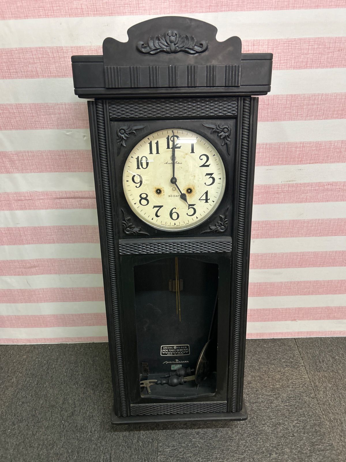 AICHITOKEIの古い壁掛け時計 愛知時計(アイチトケイ)掛け時計 1956年(昭和31年) 不動品