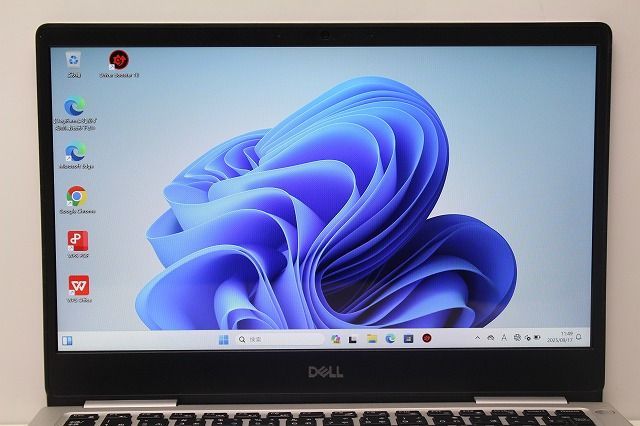 美品　DELL Inspiron 7380 i7 第8世代 ノートパソコン 美品 DELL Inspiron 7380 i7 第8世代 ノートパソコン シルバー