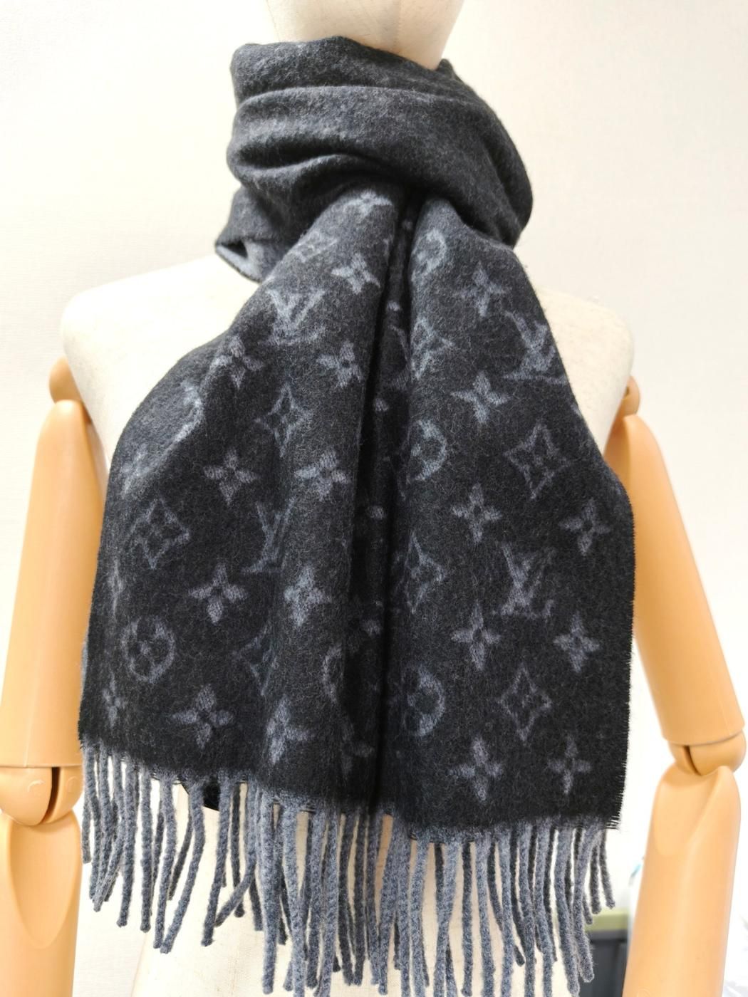 ☆E4636 ルイヴィトン マフラー エシャルプ・ロゴマニア デュオ