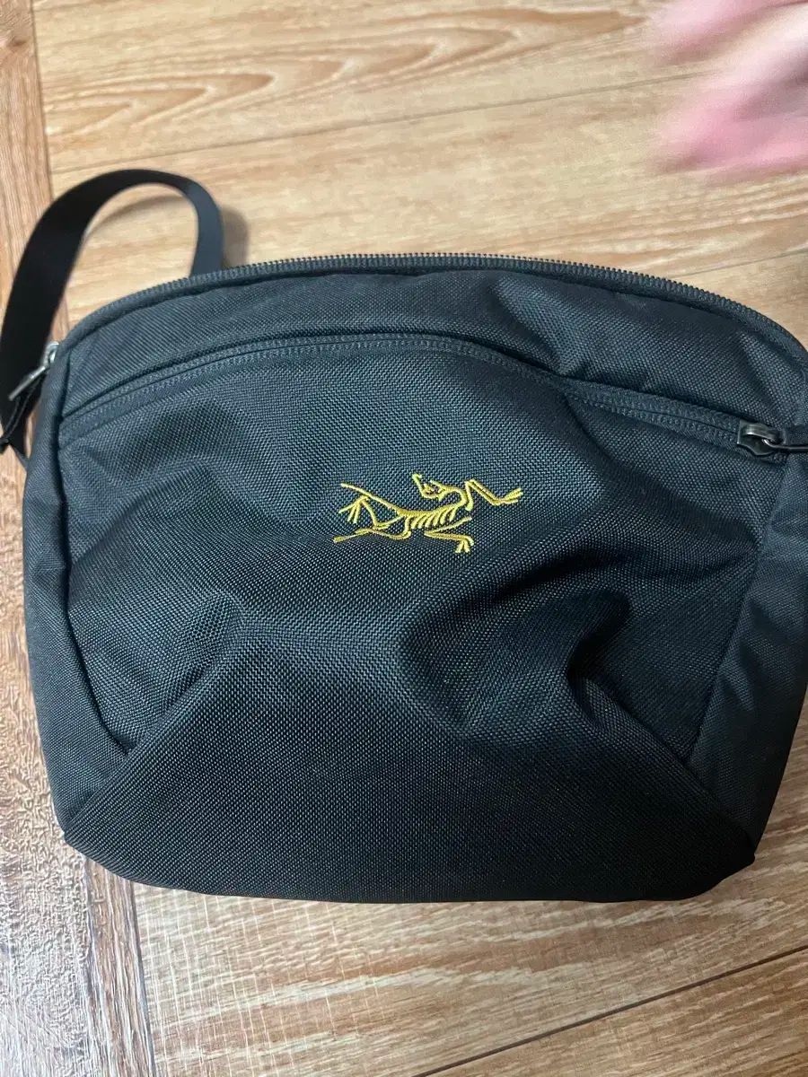 アークテリクス 正規品 クロスバック