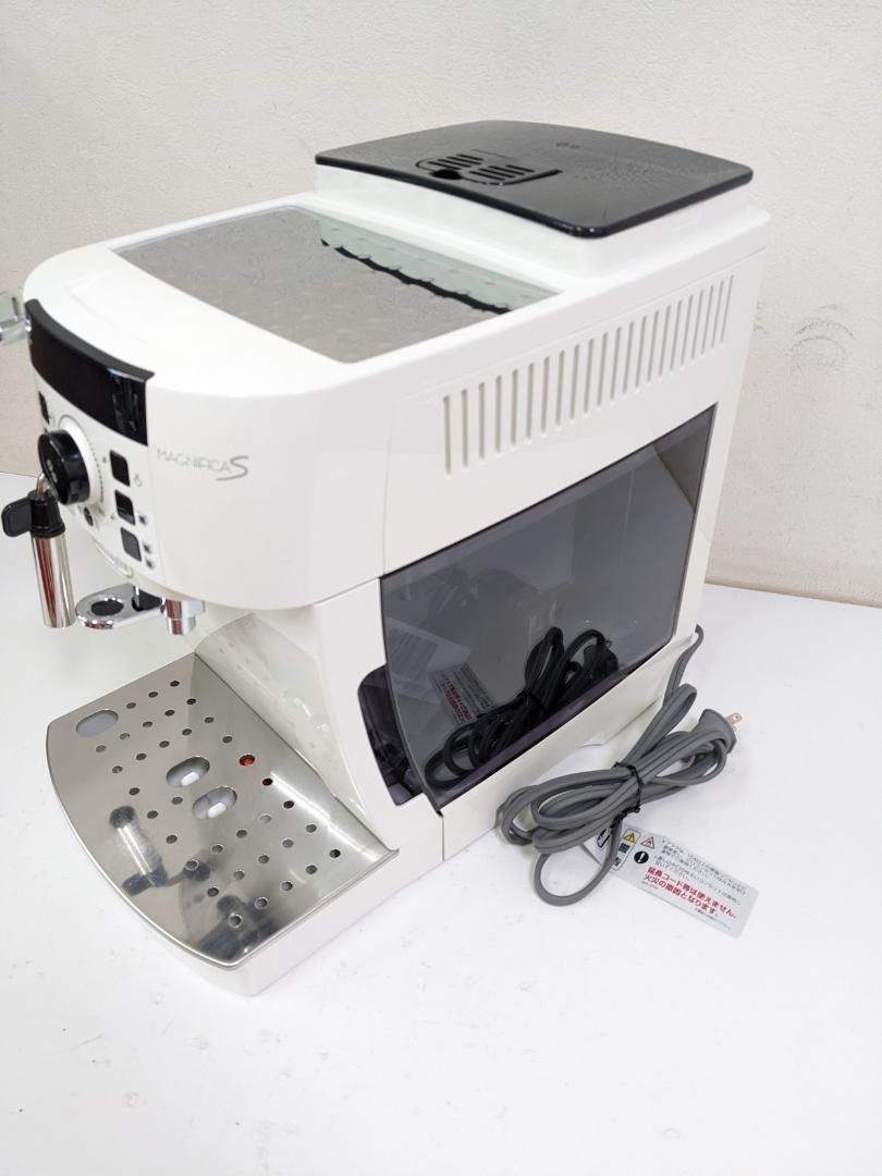 デロンギ マグニフィカS ECAM22112W コンパクト全自動コーヒーマシン