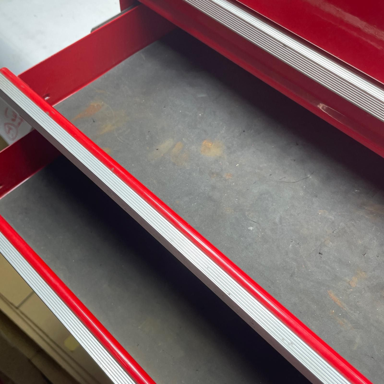 ツールBOX レッド