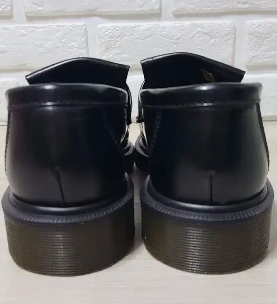 DR. MARTENS
