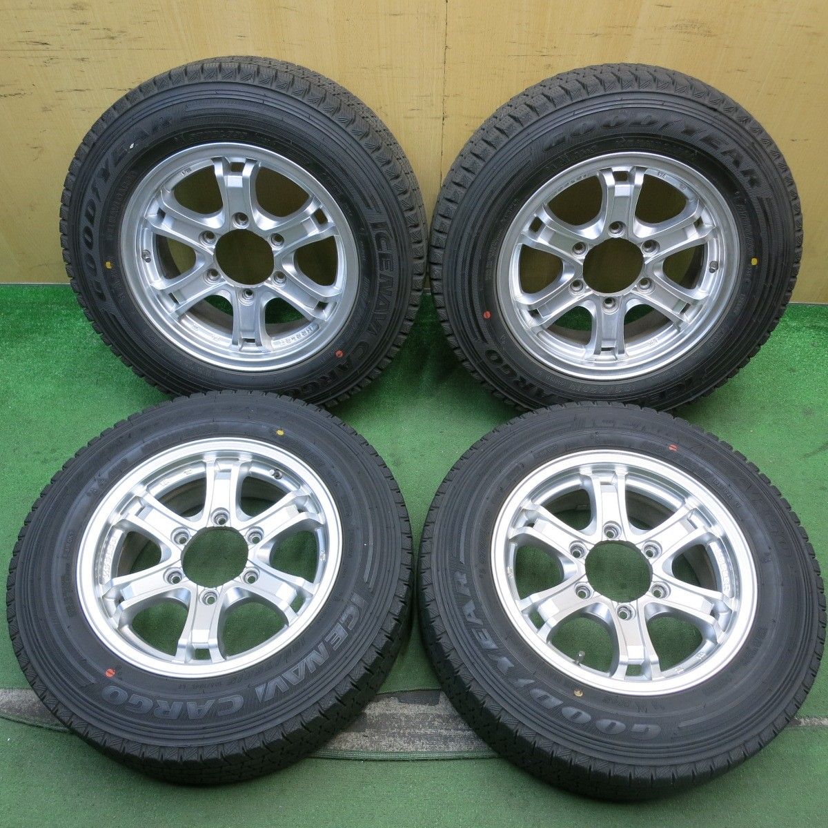 バリ溝 キレイ 9分 KEELER FORCE 185 75R15 106 104L スタッドレス グッドイヤー アイスナビ カーゴ キーラー フォース 15インチ PCD139.7 6H 5092513HAス