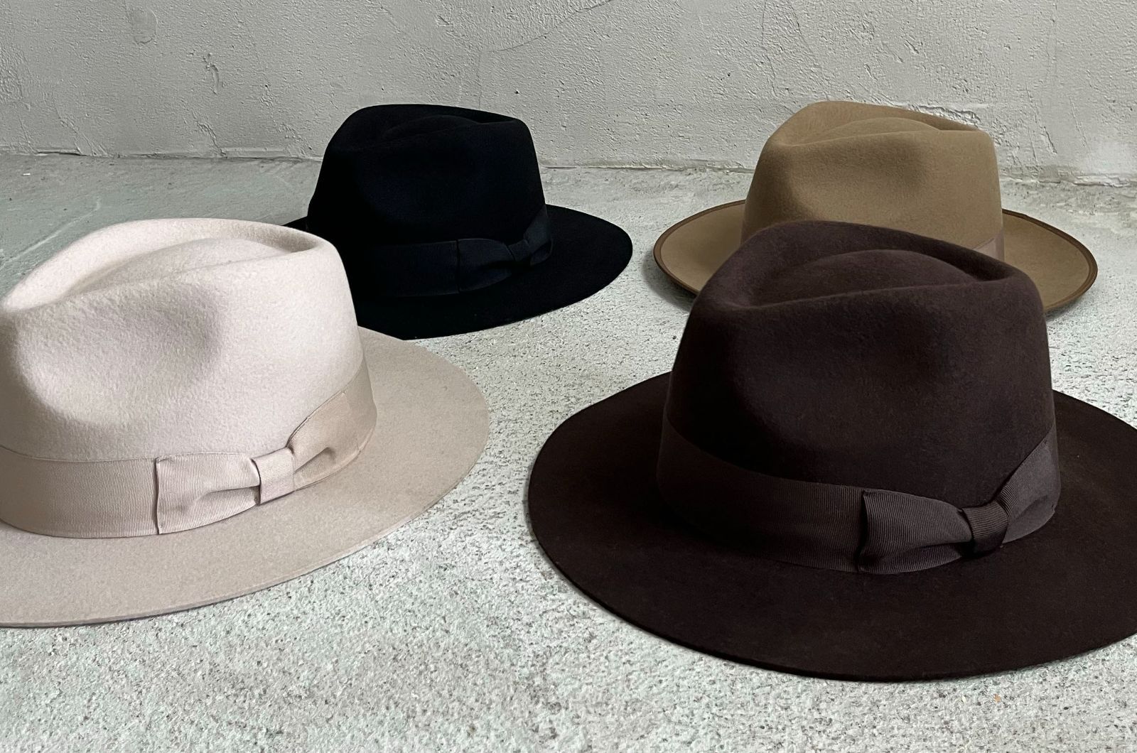 MIDDLE BRIM FLAT HAT