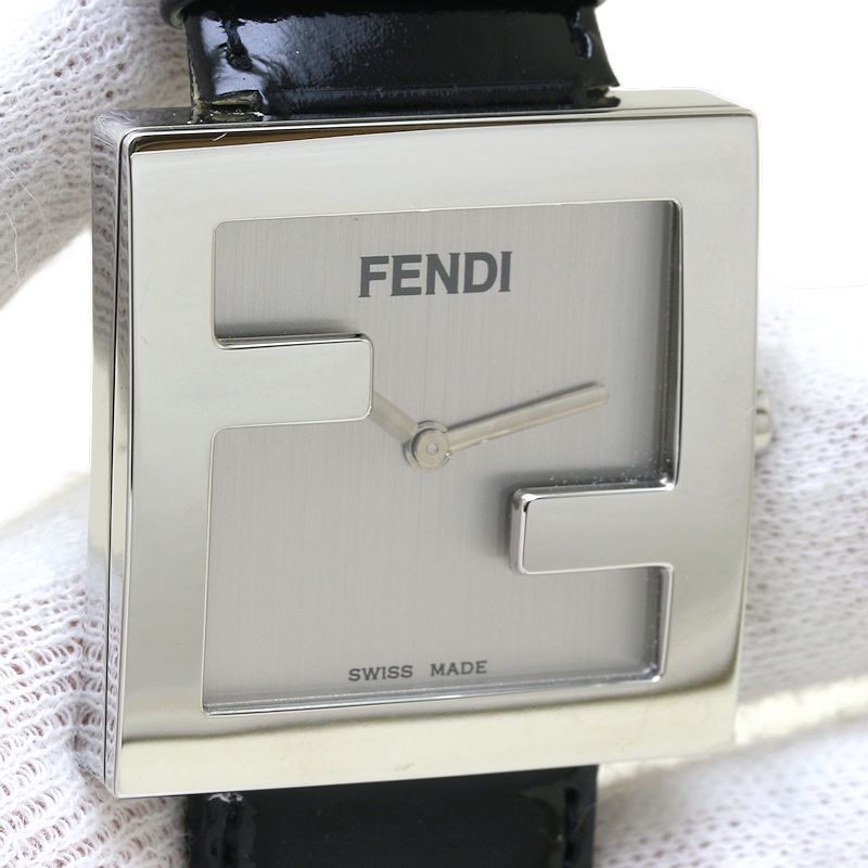 FENDI フェンディ スクエアフェイス 4000L【電池交換済】 ステンレススチールxエナメル レディース/130358【中古】【腕時計】 -  メルカリ