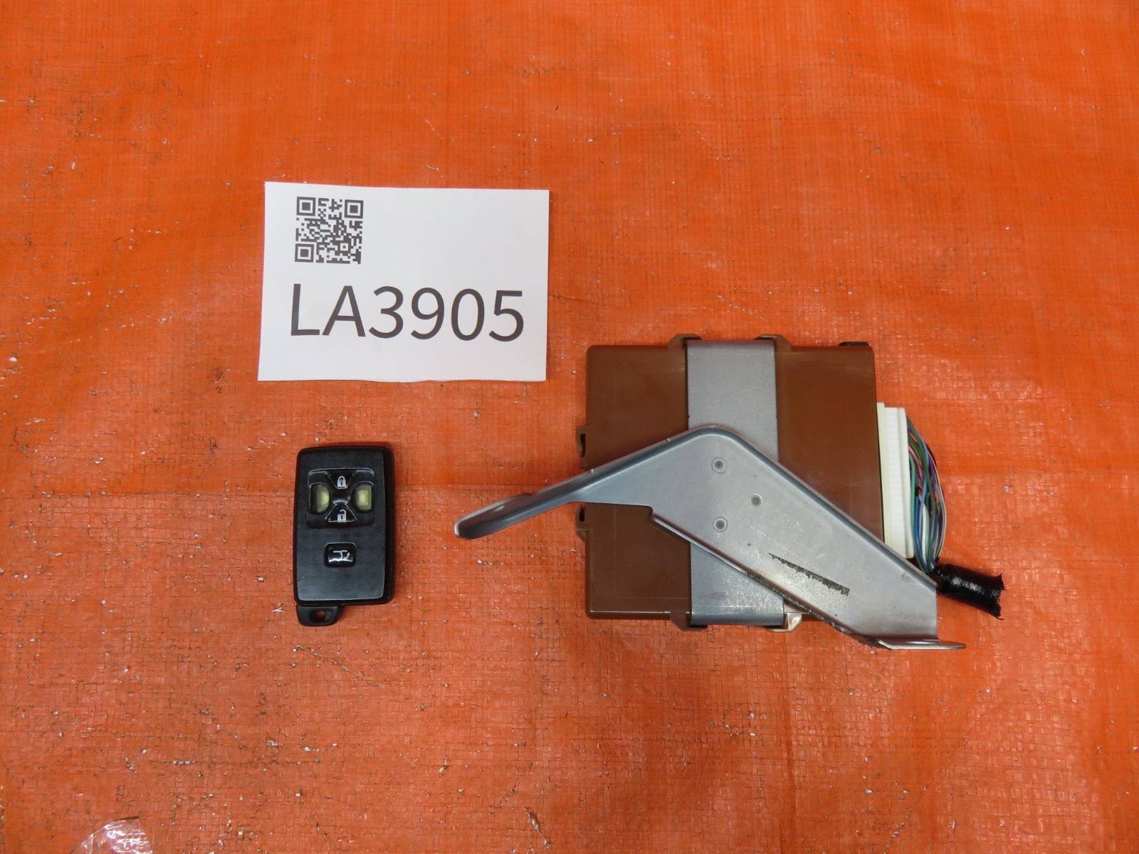 ゆか LA3905* ヴェルファイア GGH20W/前期 5ボタン/スマートキー