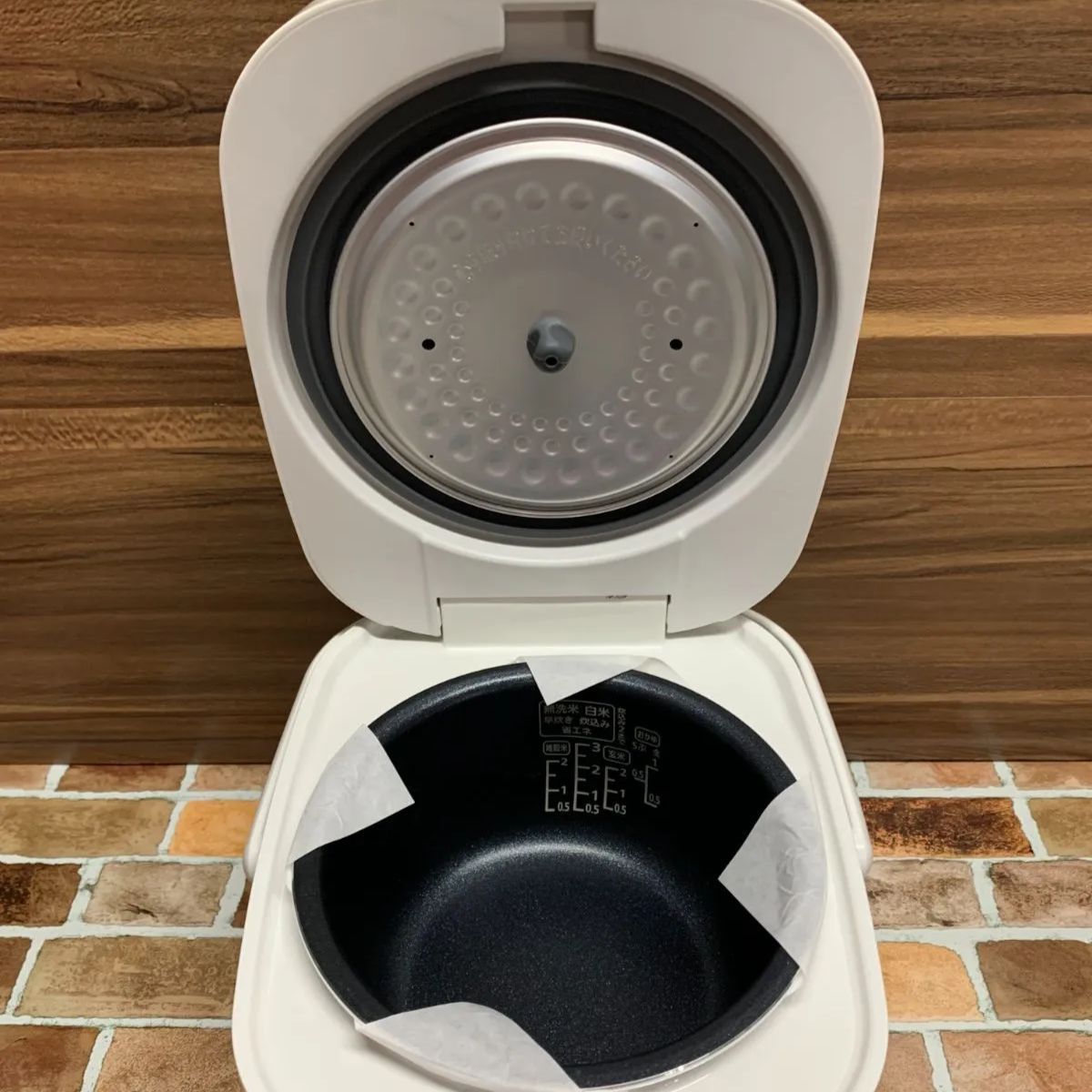 新品・未使用】アイリスオーヤマ炊飯器3合RC-ME30-ED-W - メルカリ