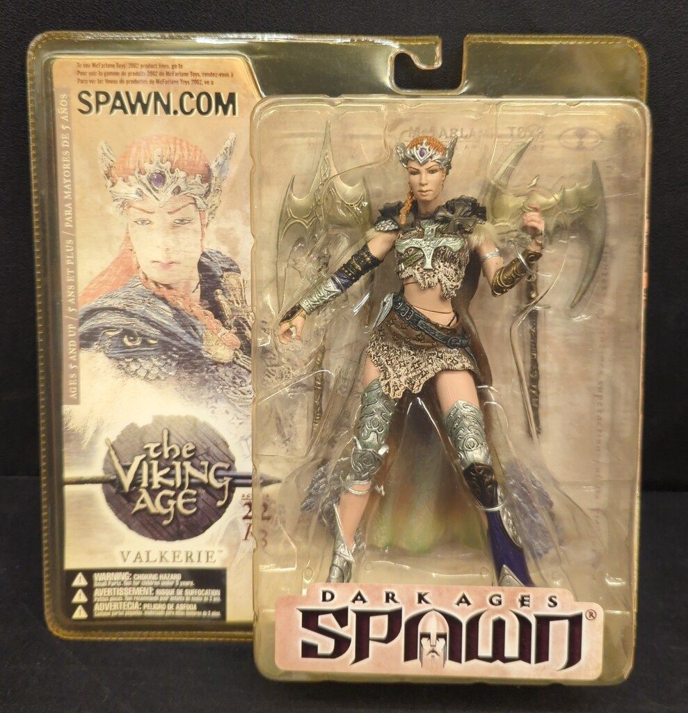 McFARLANE TOYS SERIES 22 / DARK AGES SPAWN THE VIKING AGE VALKERIE