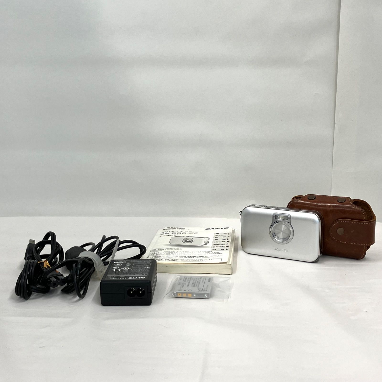 F240902-6 SANYO Xacti DSC-E6 サンヨー ザクティ デジタルカメラ コンデジ 動作 済