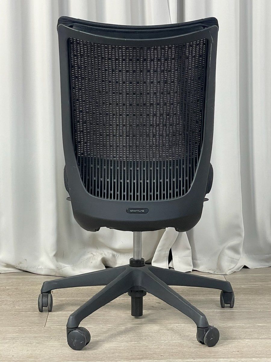 Go00 オカムラ ヴィスコンテ オフィス チェア デスク ワーク okamura 神奈川県秦野市 A3 MARWIL-DEMENAGEMENTS_CH