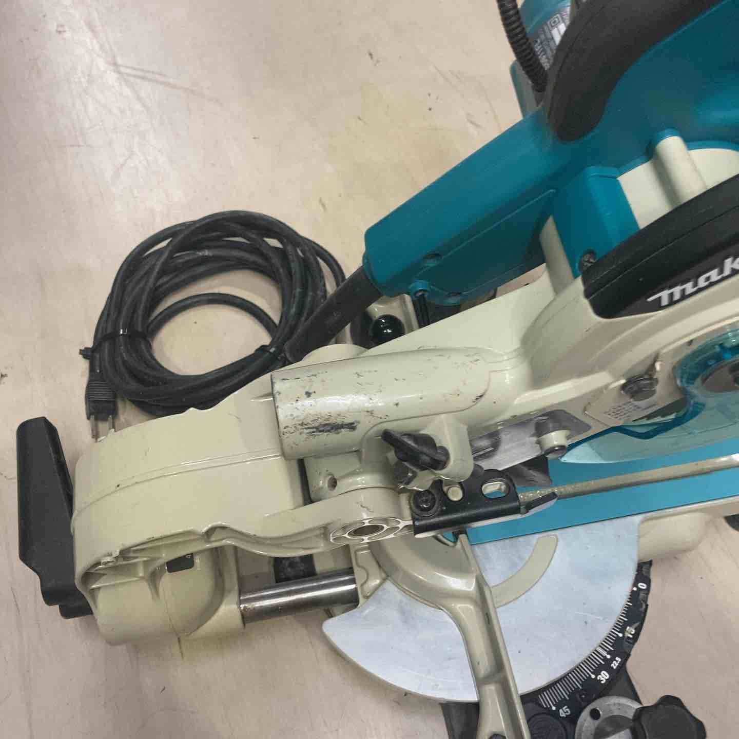 安い，お得 マキタ(makita) 卓上スライド丸のこ LS0611FL【町田店】