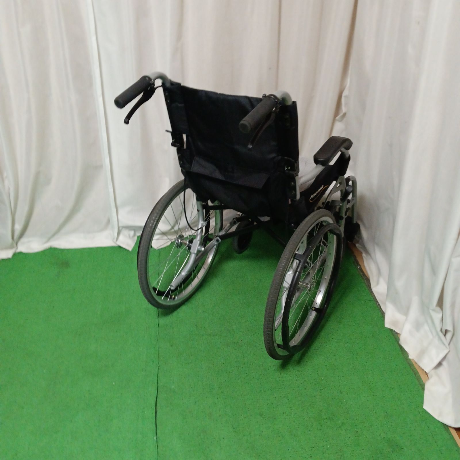 車椅子 エルゴライト (介助用車いす エルゴライト 45幅▶️詳細 車椅子 エルゴライト (介助用車いす エルゴライト 45幅▶️詳細