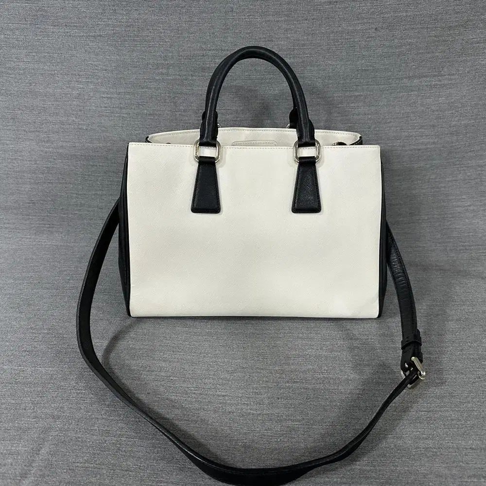 METROCITY メトロシティ 白色 トートバッグ クロスボディバッグ