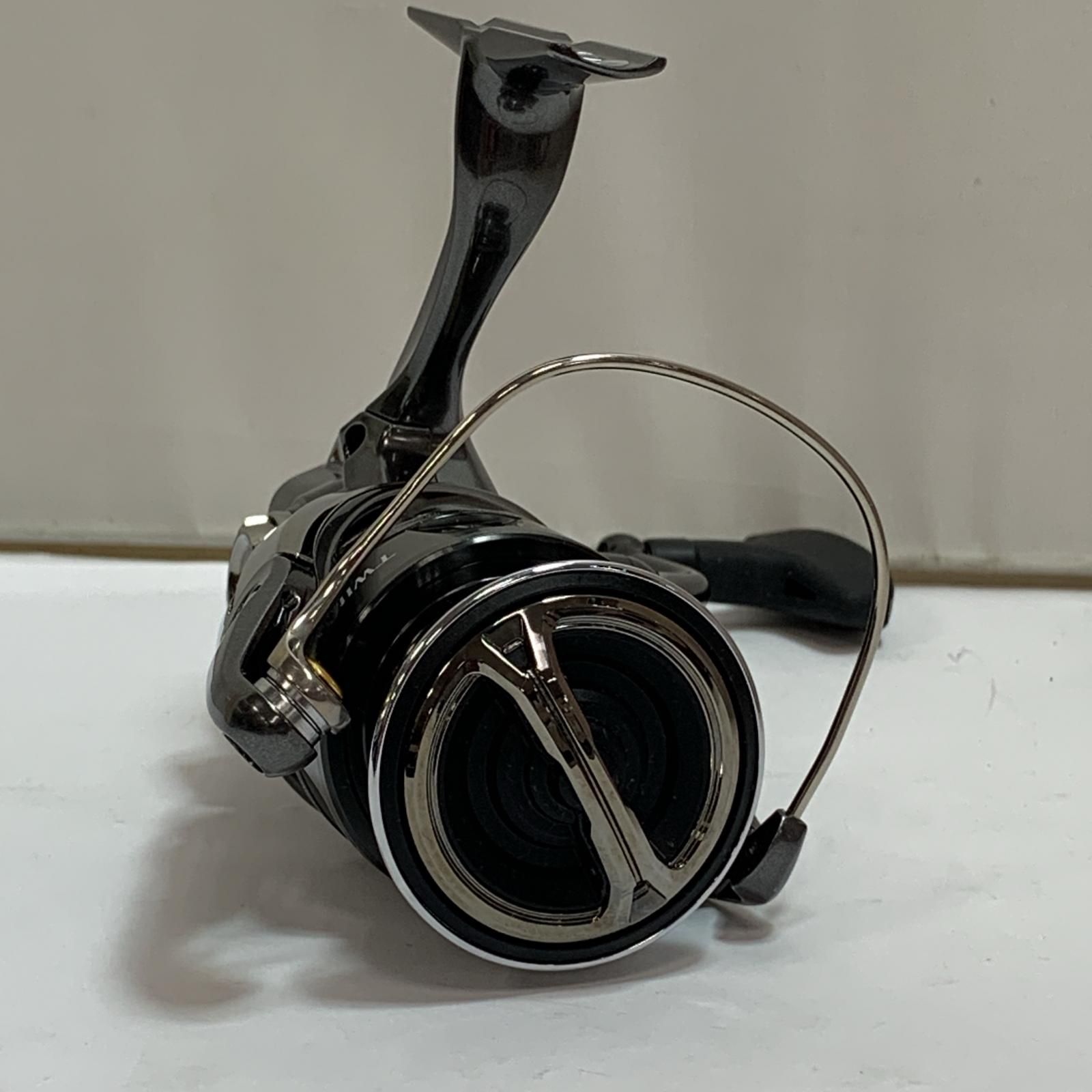 SHIMANO シマノ 24ツインパワー C3000XG スピニングリール 箱付