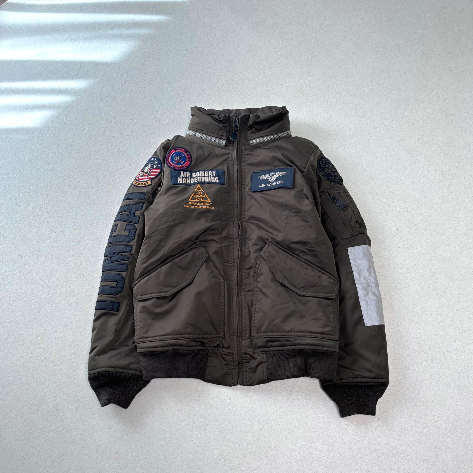AVIREX アヴィレックス カスタム CWU TOP GUN HANGAR 3 トップガン Mサイズ ブルゾン カーキ