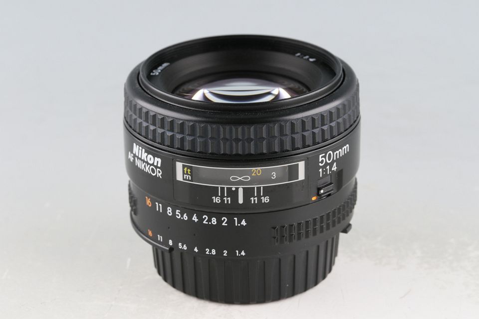 Lens