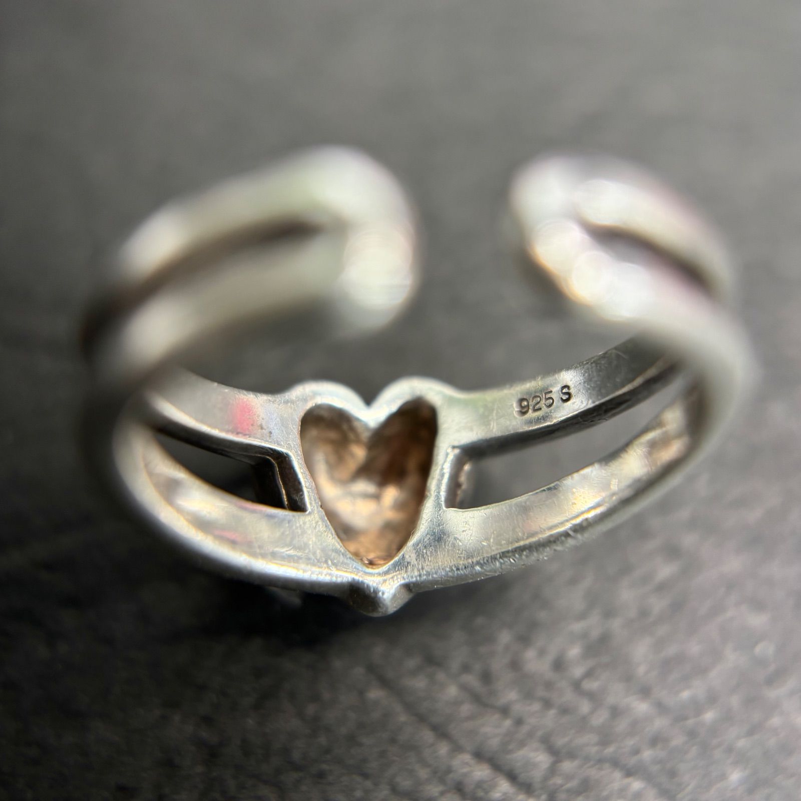 MOSCHINO⭐️シルバーハートのデザインリング】 使用貴金属