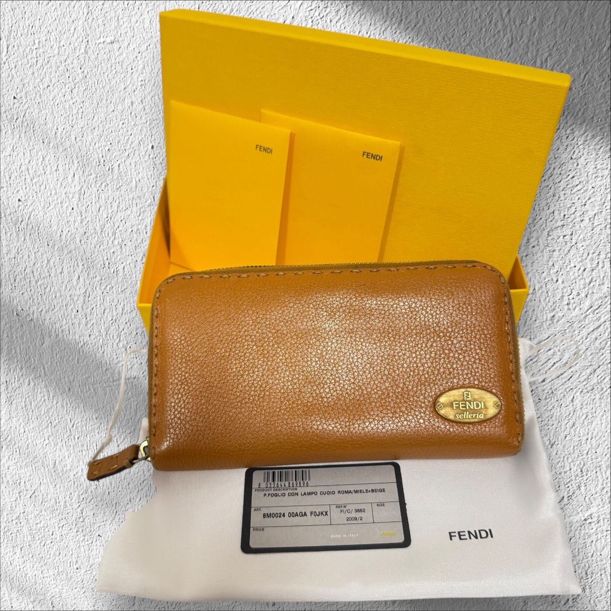 新品✨FENDI フェンディ セレリア 8M0024 長財布 ラウンドジップ