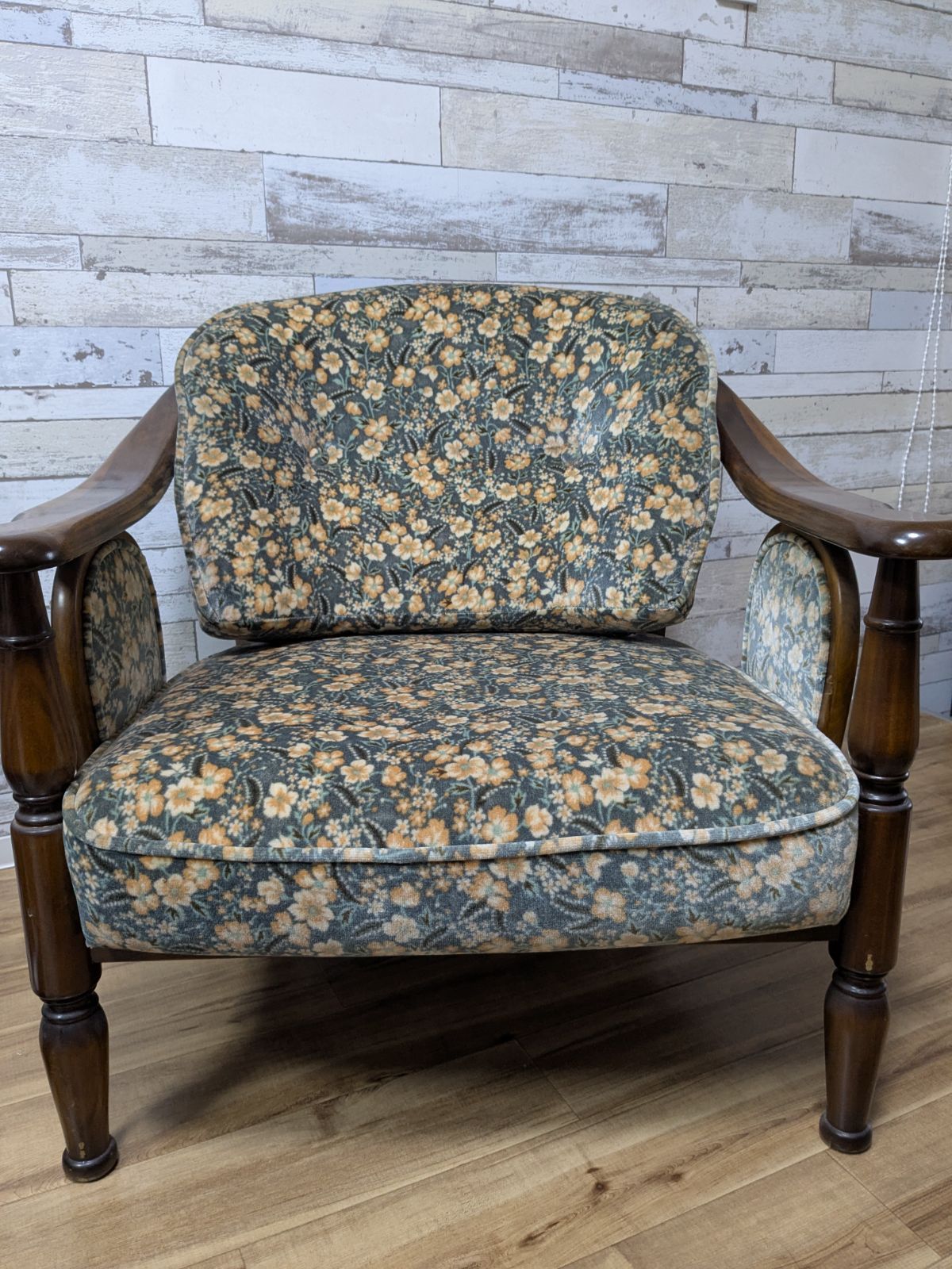 カリモク　コロニアル　デスクチェア　アームチェア 回転椅子　赤 カリモク コロニアル デスクチェア アームチェア 回転椅子 赤